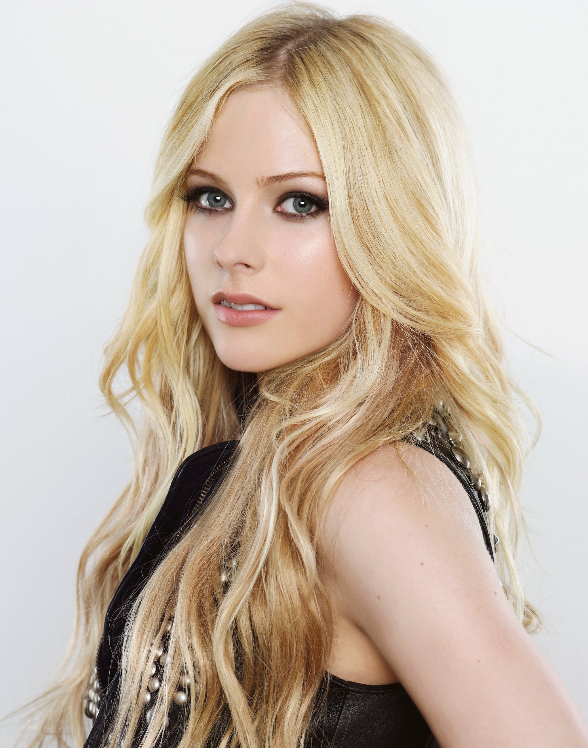 Avril Lavigne portrait