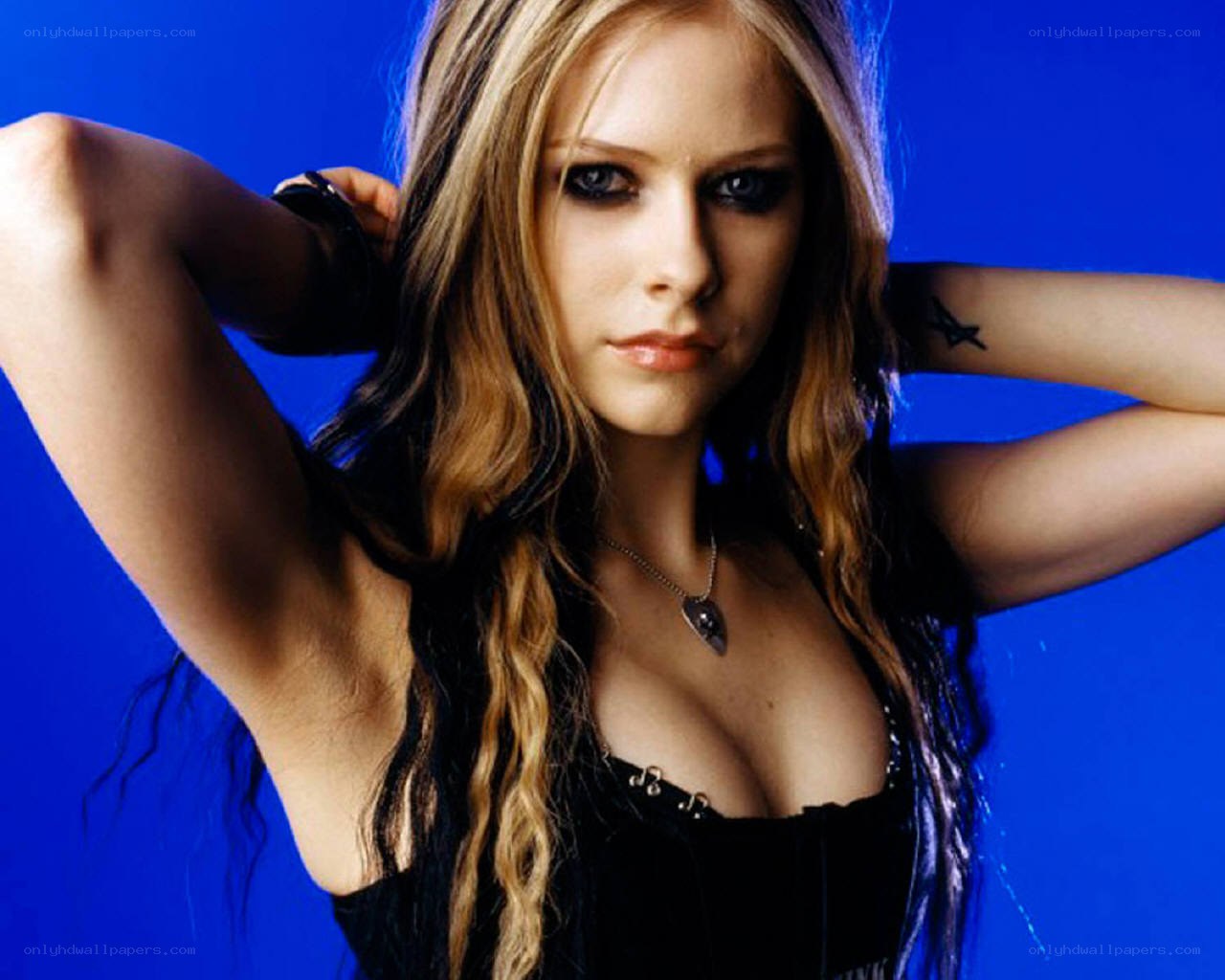 Avril Lavigne portrait