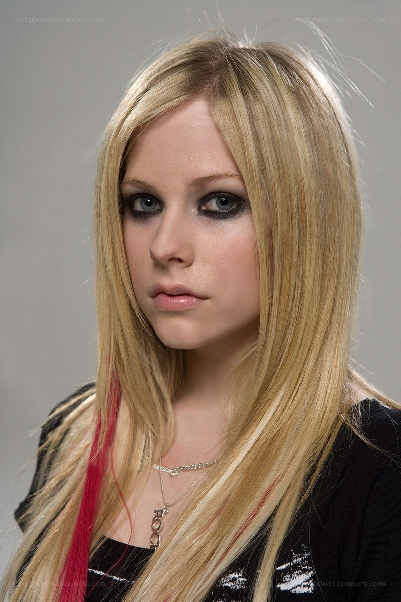 Avril Lavigne portrait