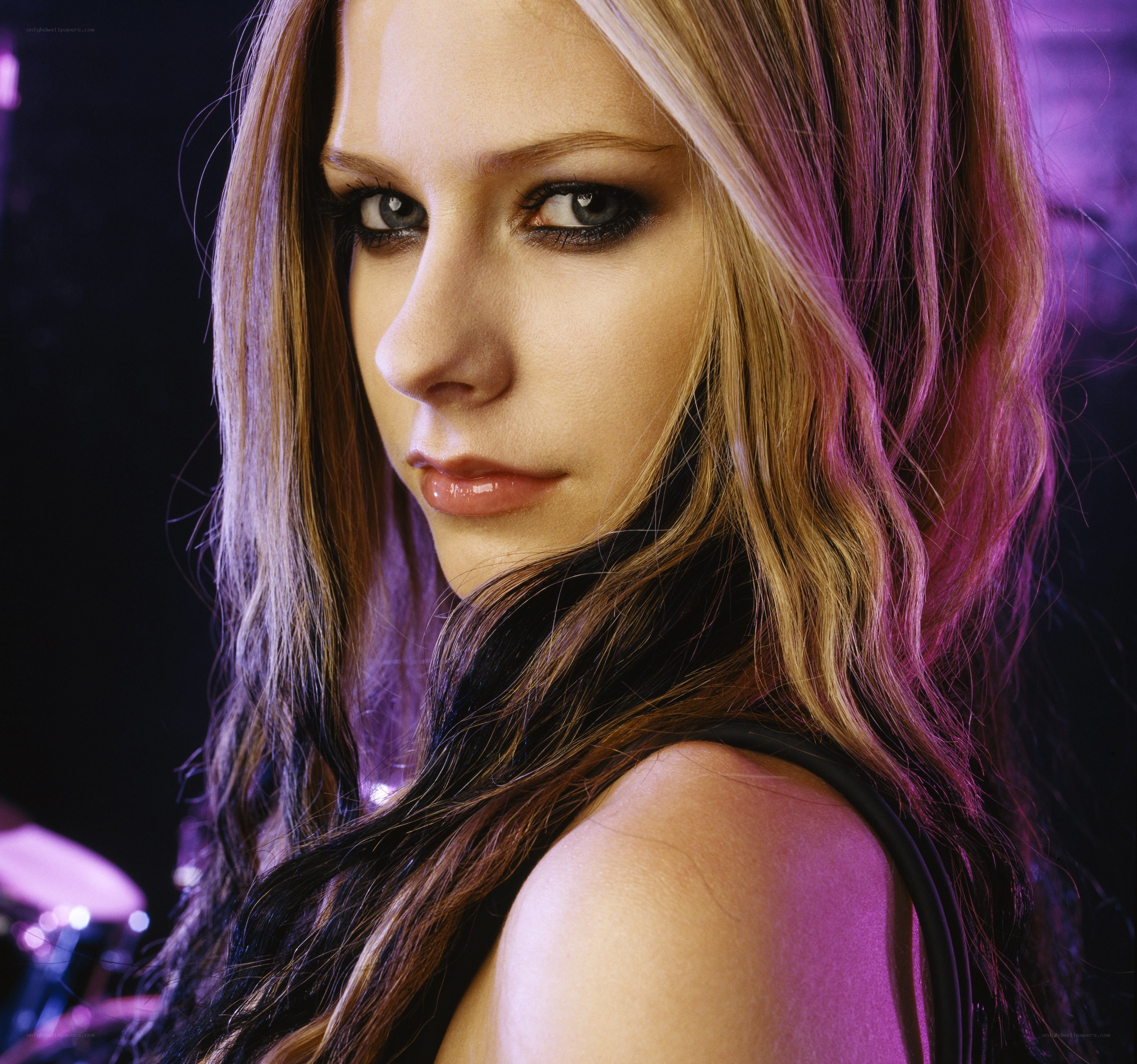 Avril Lavigne portrait