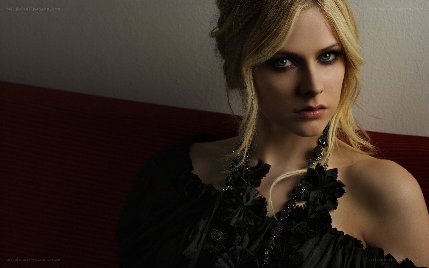 Avril Lavigne portrait