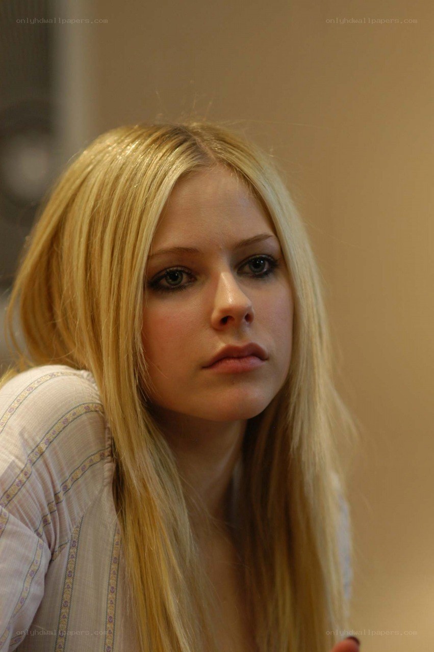 Avril Lavigne portrait
