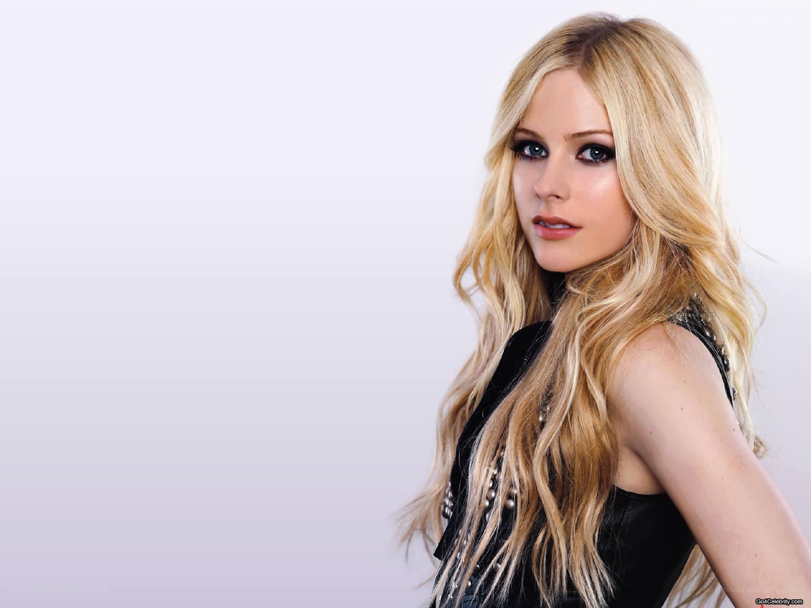 Avril Lavigne portrait