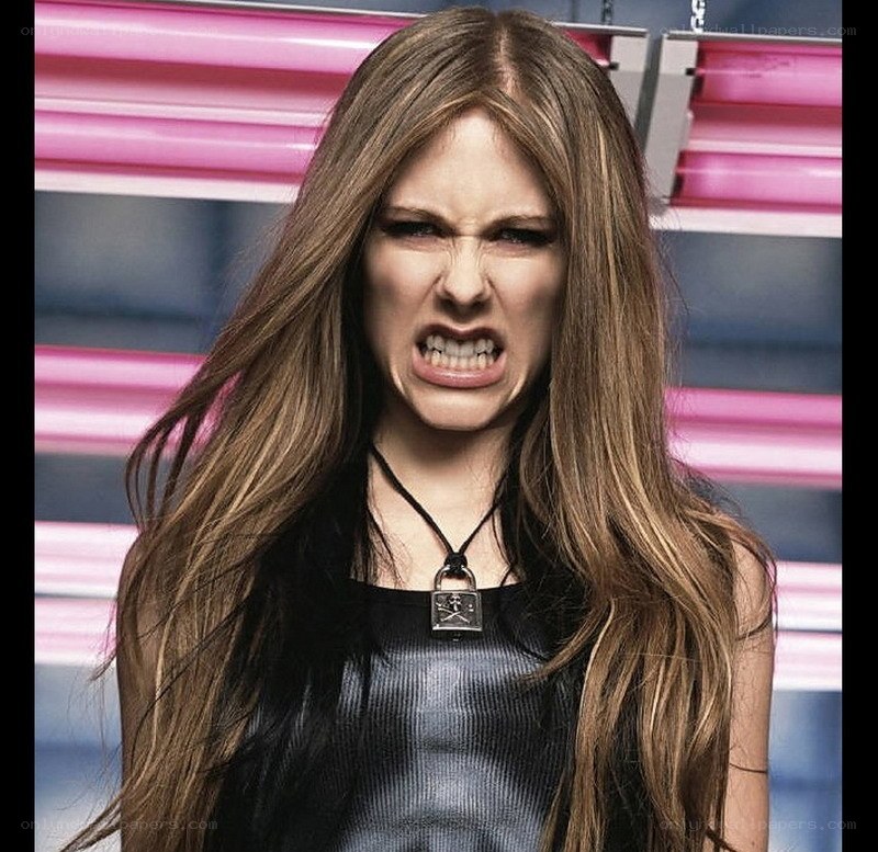 Avril Lavigne with angry expression