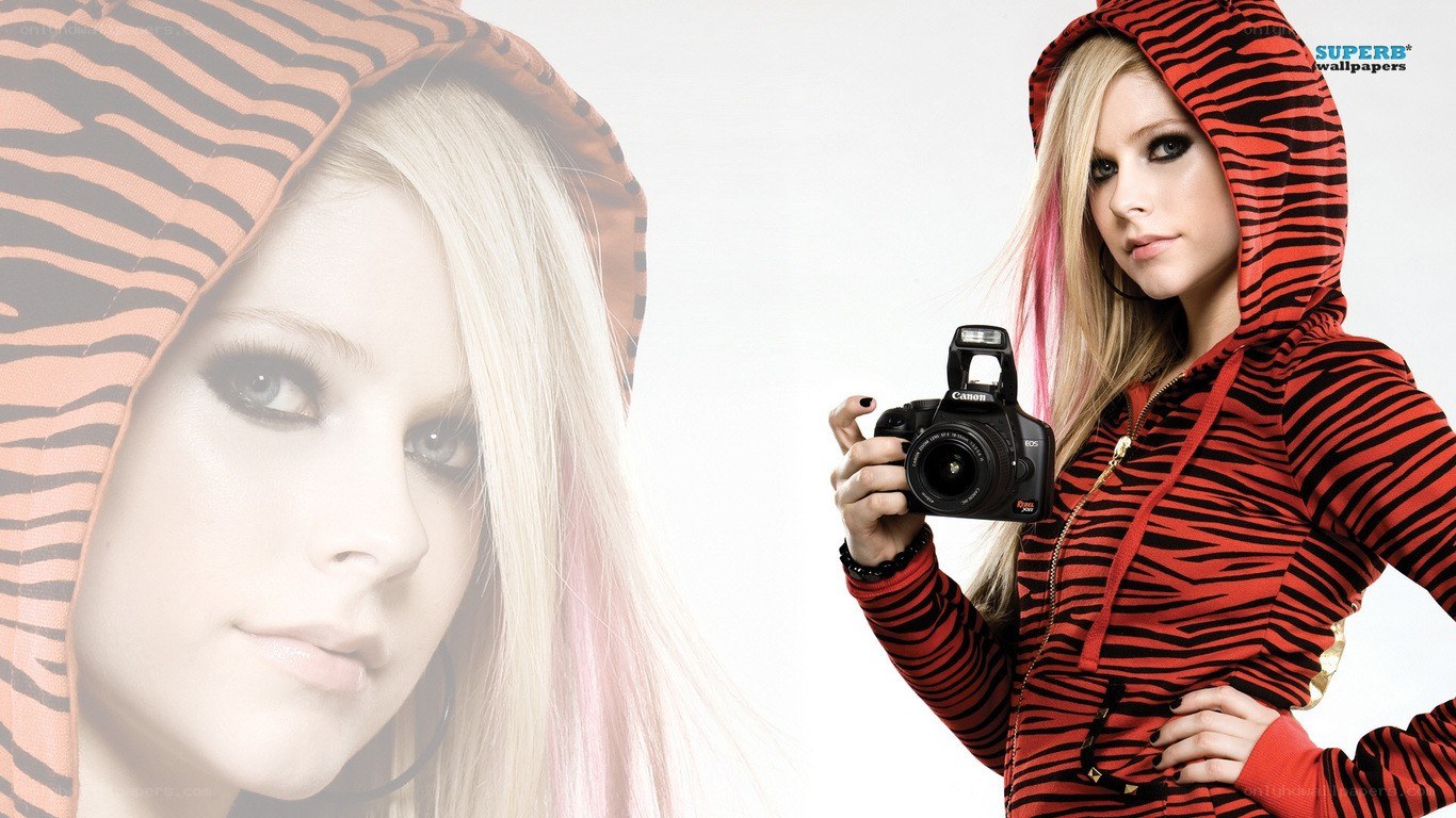 Avril Lavigne with camera