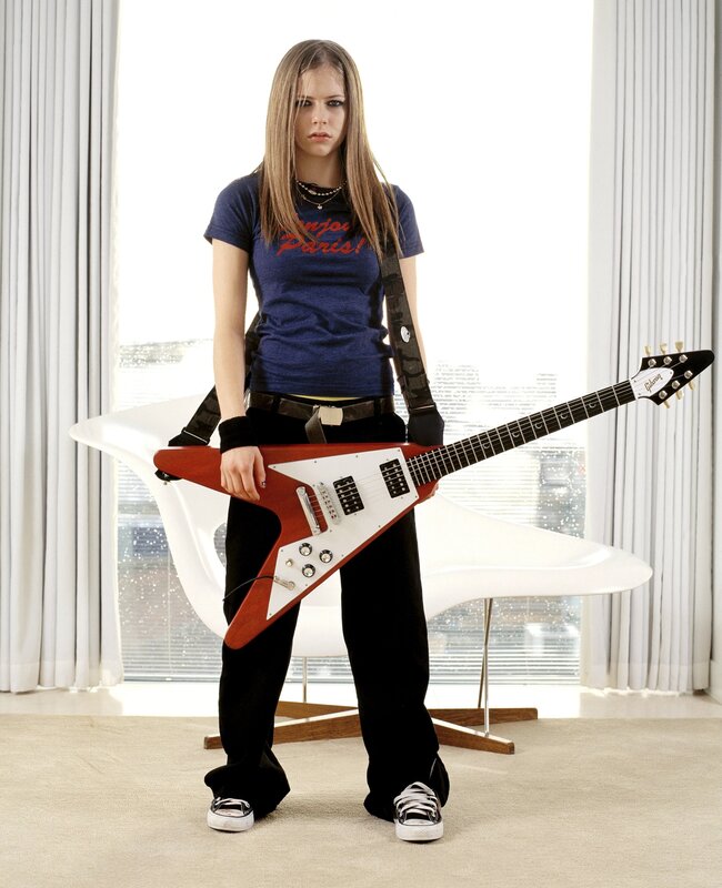 Avril Lavigne with guitar