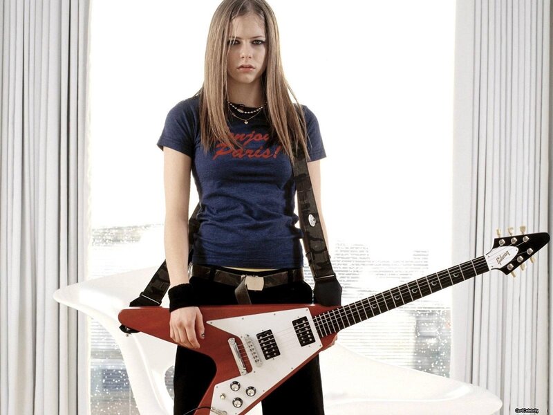 Avril Lavigne with guitar