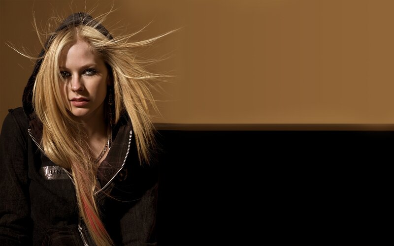 Avril Lavigne with wind-blown hair