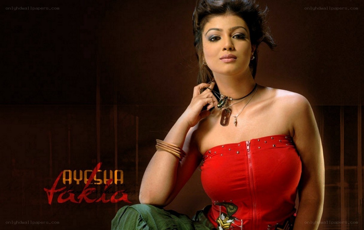 Ayeshha Fakia in red top