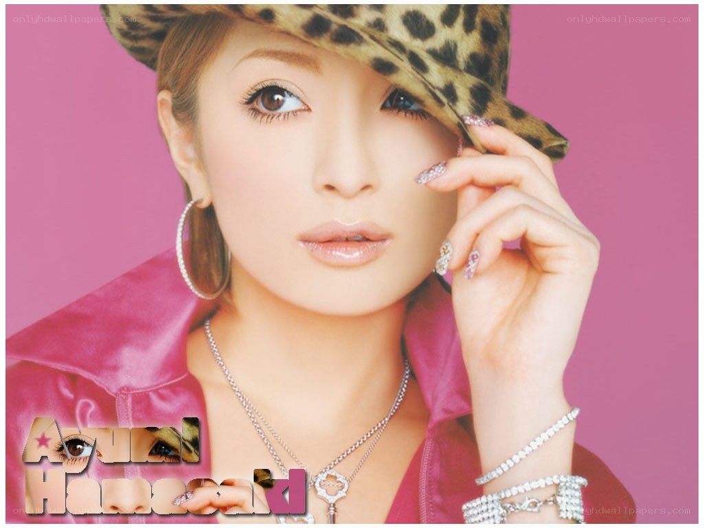 Ayumi Hamasaki in leopard hat