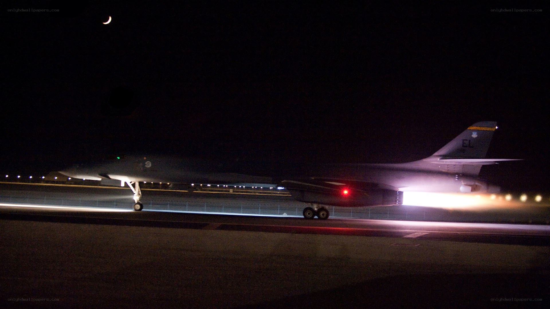 B-1 Lancer at night