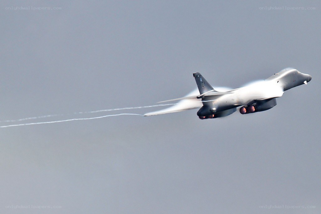 B-1 Lancer bomber in flight