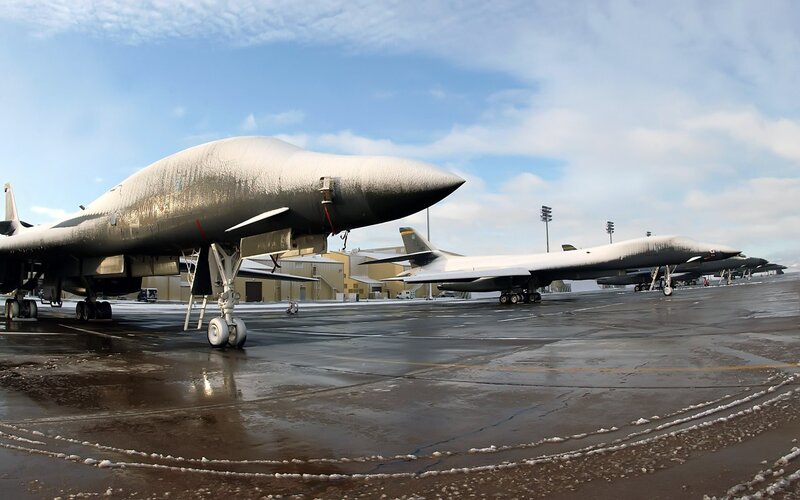 B-1 Lancer Bombers — Gray, Cold