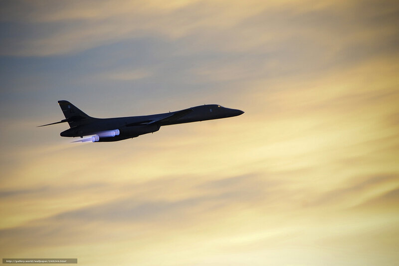 B-1 Lancer in flight