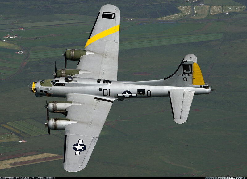 B-17 Bomber Aircraft — Gray, Aerial