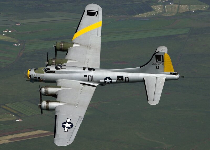 B-17 Bomber Aircraft — Gray