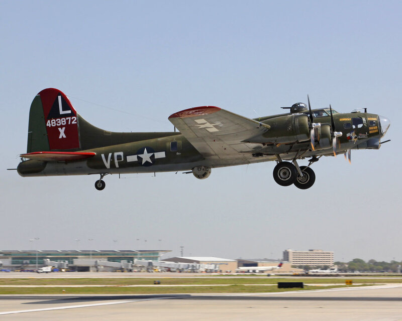 B-17 Bomber Aircraft — Green, Calm, Afternoon, Photograph