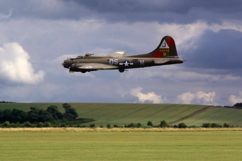 B-17 Bomber Aircraft — Green, Dramatic