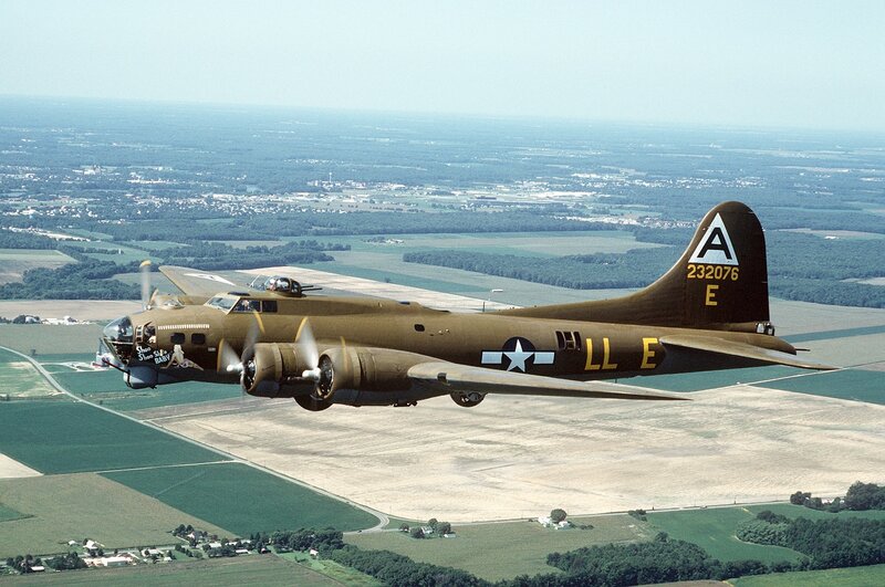 B-17 Bomber Aircraft — Green, Serene