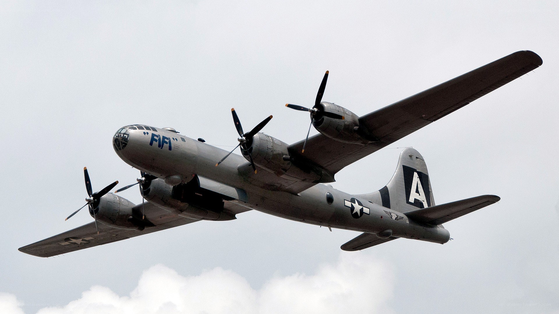 B-17 bomber in flight