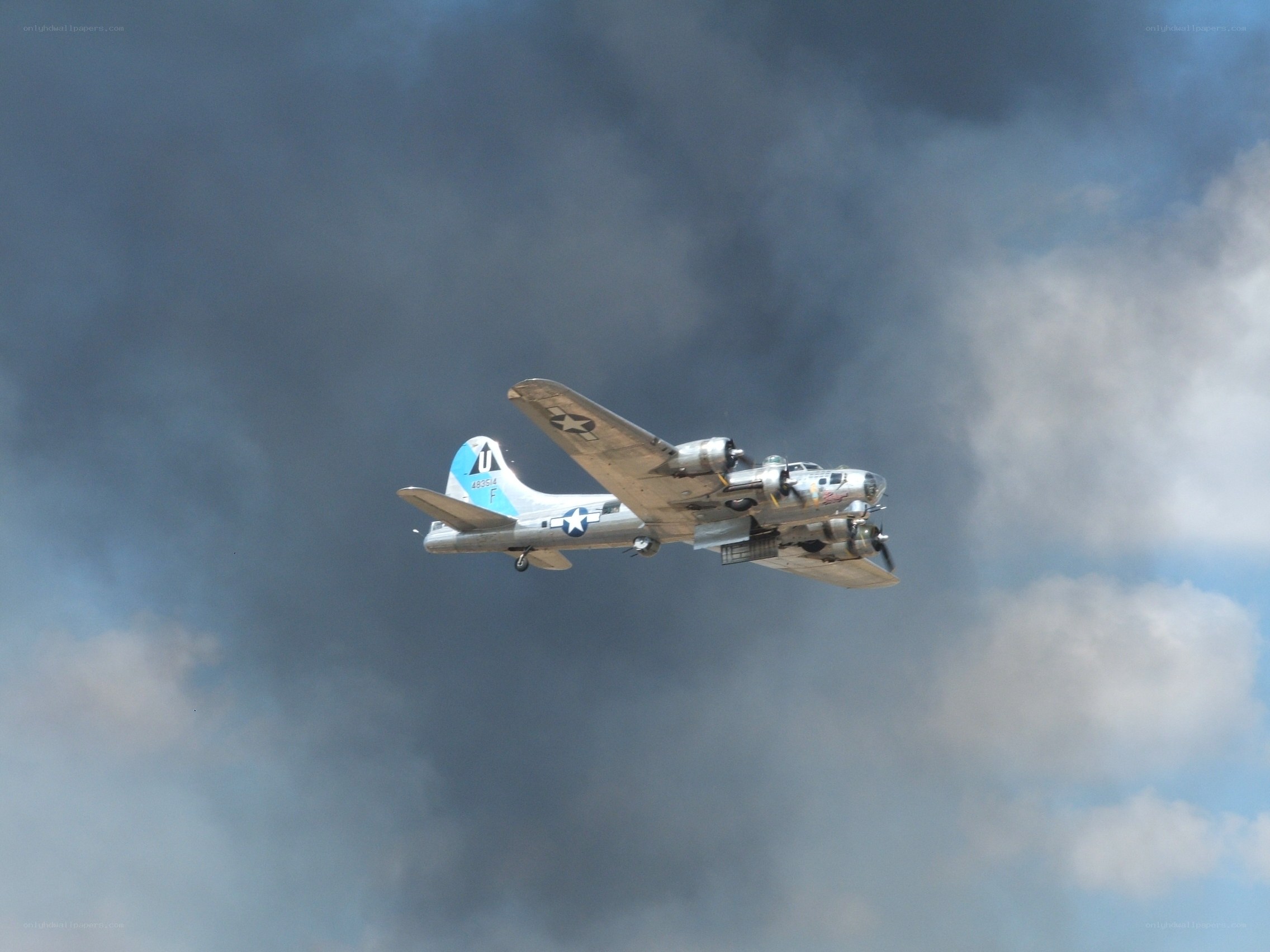 B-17 bomber in flight