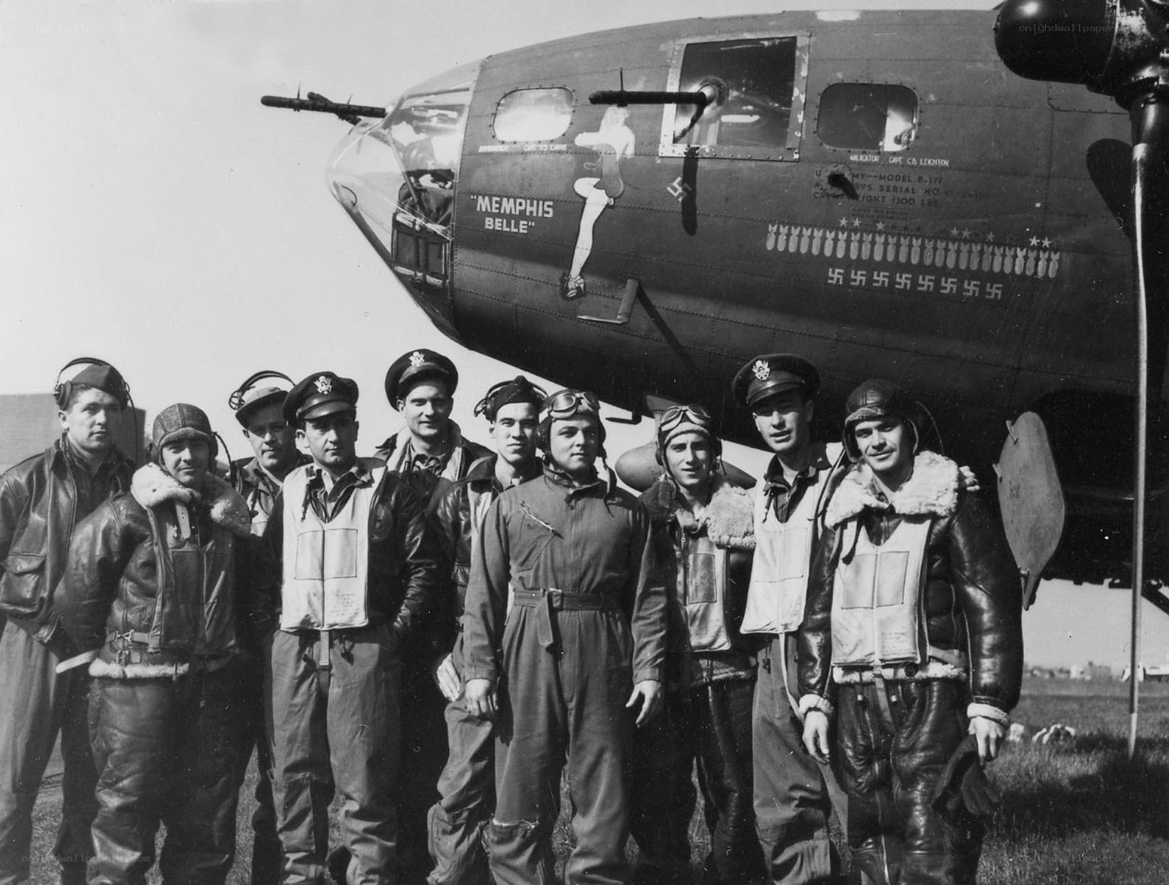B-17 crew with Memphis Belle