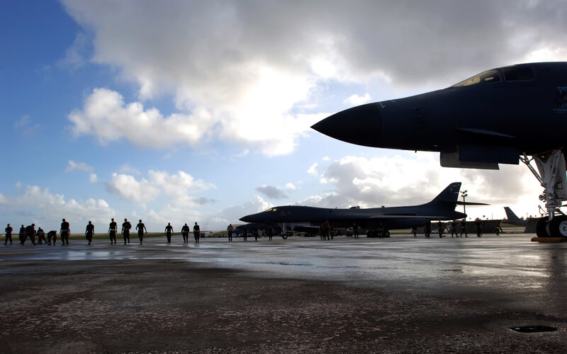 B-2 Spirit bombers on tarmac