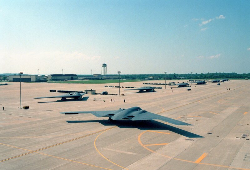 B-2 Spirit bombers on tarmac