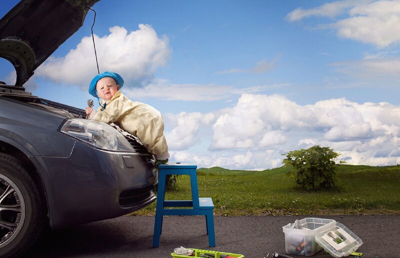 Baby Fixing Car