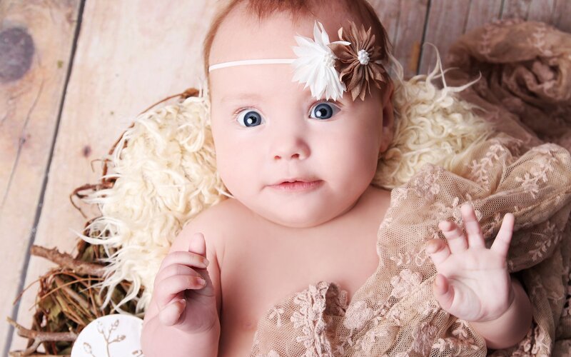 Baby Girl with Headband — Brown