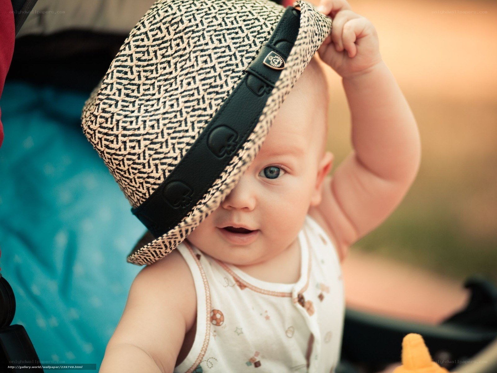 Baby in a straw hat