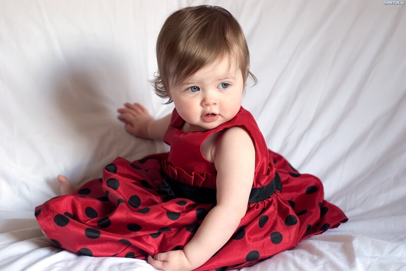 Baby in Red Dress — Calm
