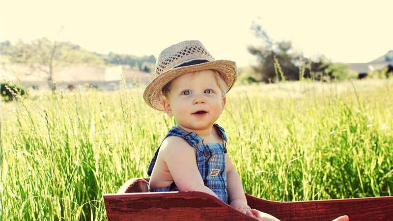 Baby in Wagon — Green