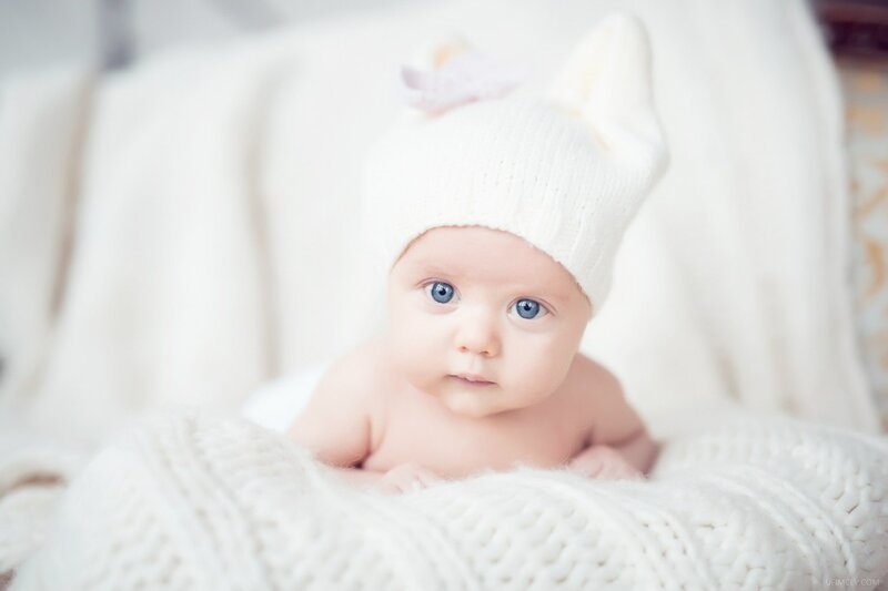 Baby in White Hat — Calm