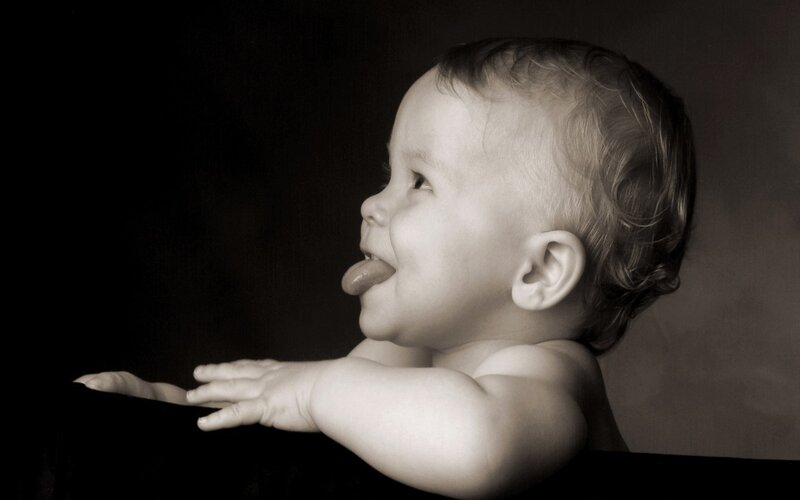 Baby Sticking Out Tongue — Black