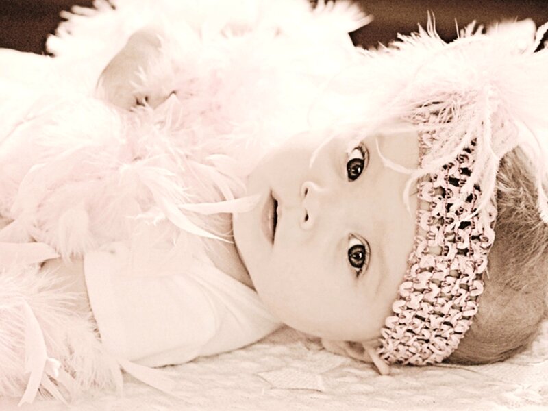 Baby Wearing Feather Headband — White