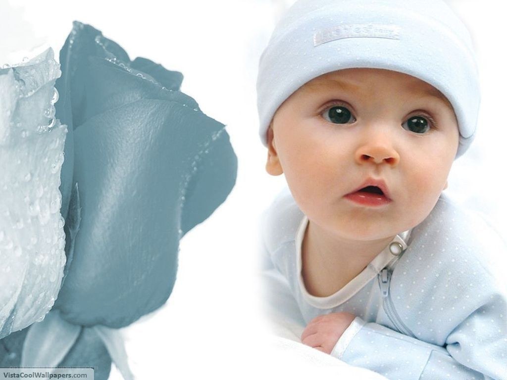 baby with blue rose