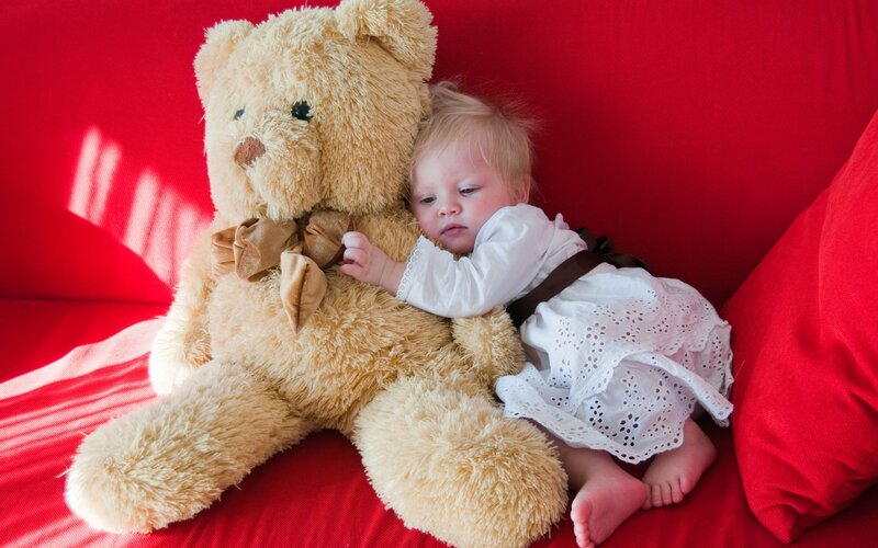 Baby with Teddy Bear — Red