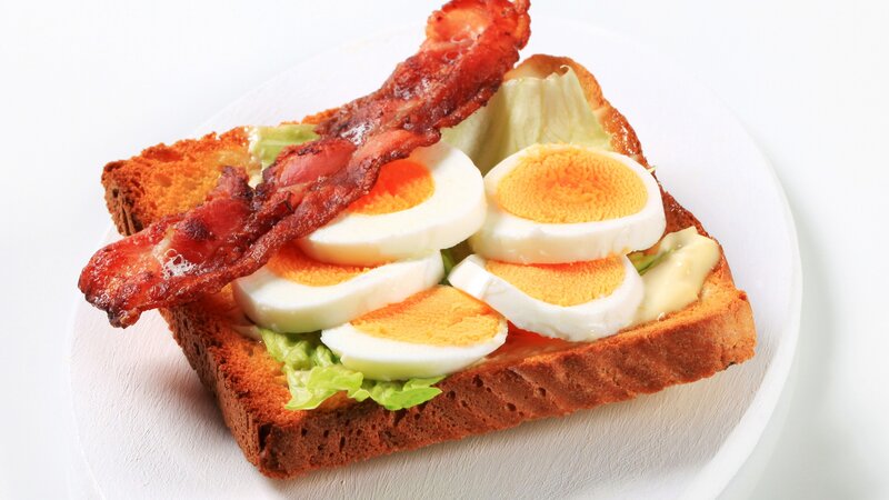 Bacon and Egg Sandwich — White