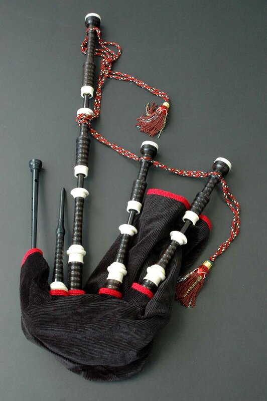 Bagpipes with cord and tassels