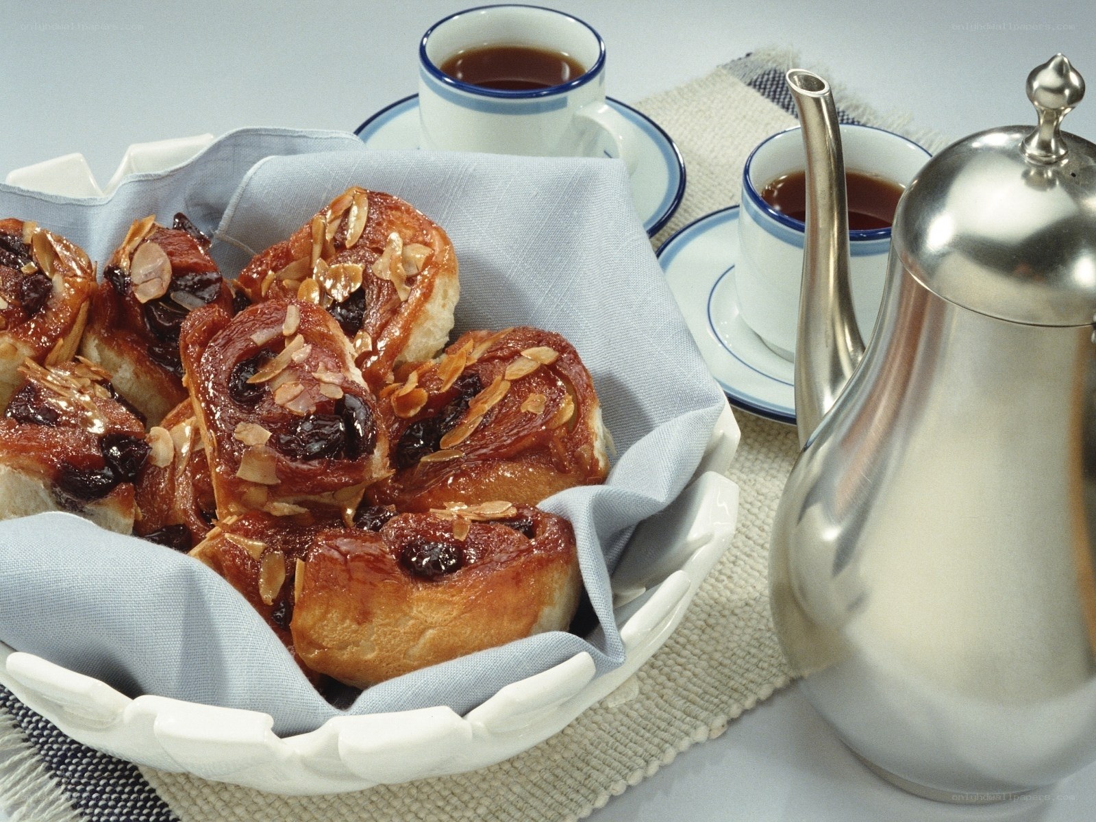 Baked pastries with tea