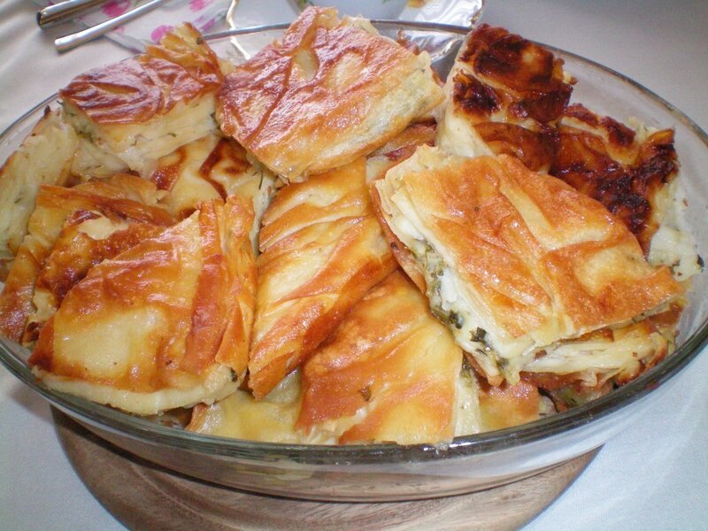 Baked phyllo pastry with cheese