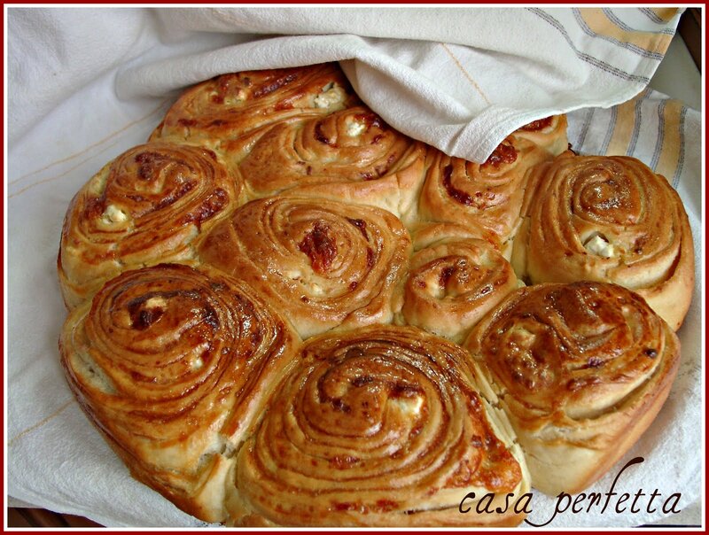 Baked Rolls in a Basket