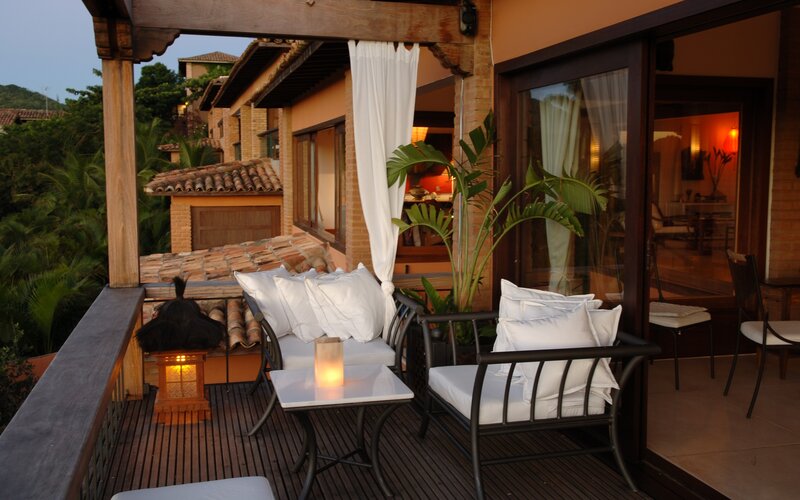 Balcony with Outdoor Seating