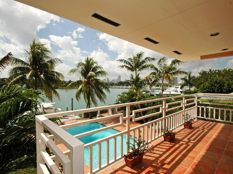 Balcony with Pool View — Blue