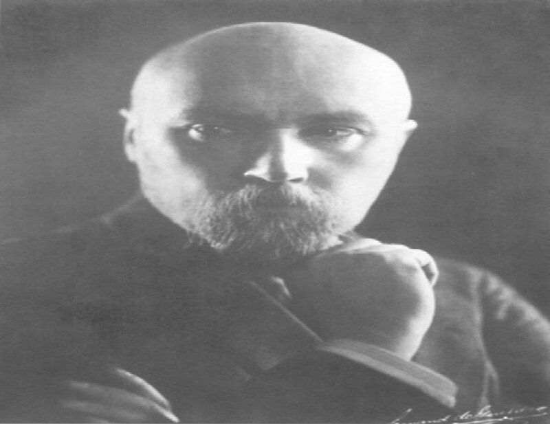 Bald Man with Beard — Black