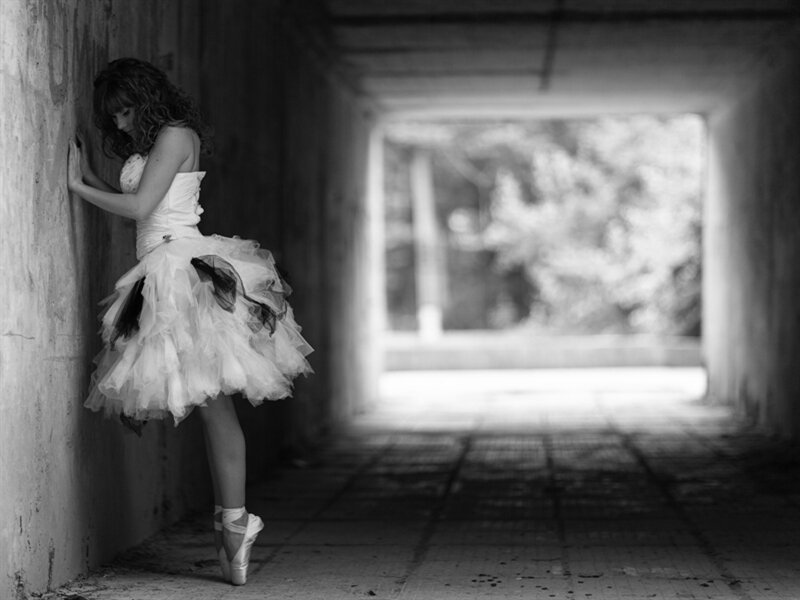 Ballerina in Tunnel