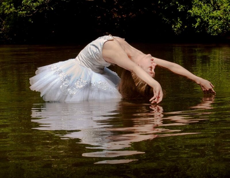 Ballerina in Water — White