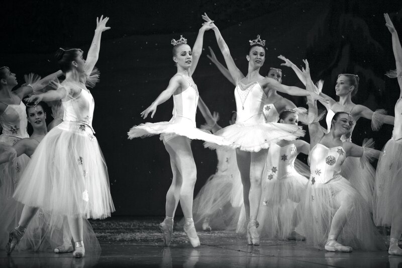 Ballerinas on Stage — Black