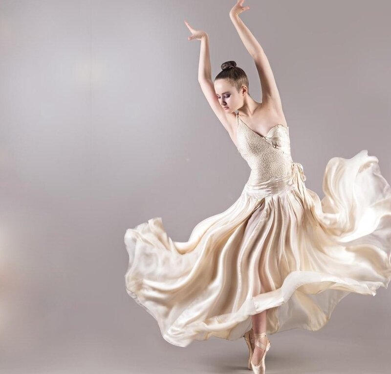 Ballet Dancer in Motion — Cream